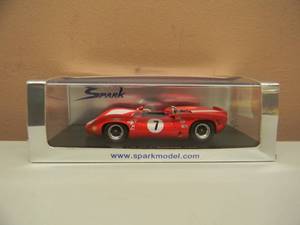 SPARK 143 SCALE LOLA T70 n7 RIVERSIDE 1966 - IN BOX - NICE - SEE PICTURES
