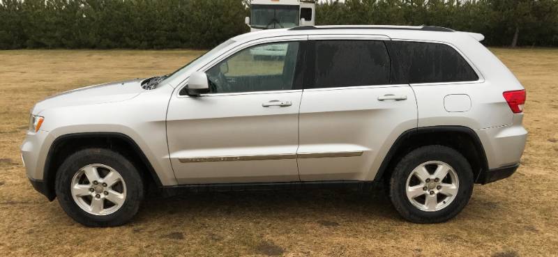 2011 Jeep Grand Cherokee Laredo AWD