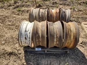 (8) 22.5 Dayton Wheels...