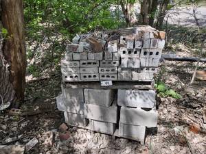 Pallet of Brick & Pallet of Block...