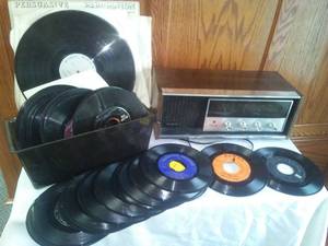Panasonic AM FM Radio, 110V, 45�s & more.
