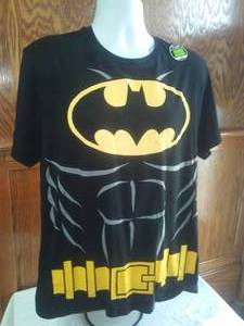 Batman T Shirt with Cape � New.