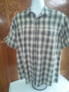 Ruff Hewn Men�s Large Button Down Shirt.