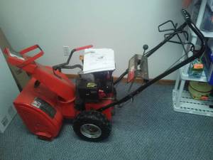 Ariens Snowblower, electric start, model 5520. Tecumseh Snow King Engine.