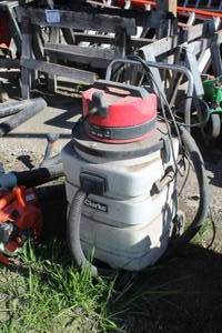 lot 723 image: Clarke Shop Vacuum P.T.V. 15