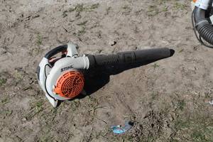 lot 725 image: Stihl Gas Blower BG 86