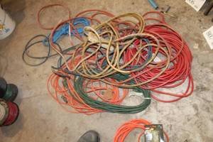 lot 813 image: Lot of (Approximately 8) Extension Cords