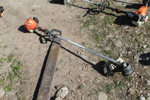 lot 731 image: Echo Gas Trimmer SRM-225  with 21.2cc Engine