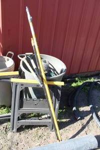 lot 764 image: Lot of (4) Hand Tool Accessories  - Extension Poles (x2), Shovel Replacement Handles (x2)