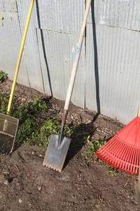 lot 788 image: Roofing Tear-Off Shovel