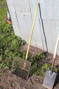 lot 789 image: Manure Scoop