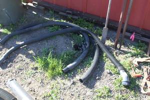 lot 794 image: Lot of (3) Utility Vac Vacuum Hoses 2D