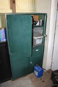 lot 834 image: Lot of (2) Metal Storage Cabinet 2-door 36Wx21Dx31H