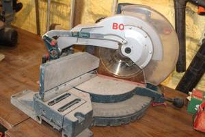 lot 884 image: Bostitch Compound Miter Saw 12 3912