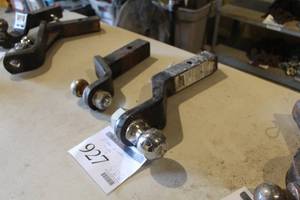 lot 927 image: Lot of (2) Ball Hitches  1-78, 2-516