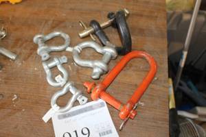 lot 919 image: Lot of (Approximately 6) Chain Couplings