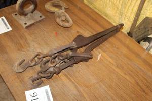 lot 915 image: Lot of (2) Chain Tighteners