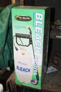lot 948 image: Flo-Master Bleach Sprayer 1415B 1.5-Gallon (new in box)