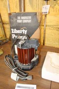 lot 958 image: Liberty Pumps Sump Pump 237 (new in box)