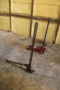 lot 939 image: Pump Jack