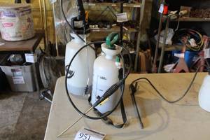 lot 951 image: Lot of (2) Pump Sprayers