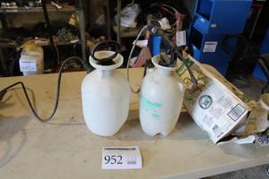 lot 952 image: Lot of (2) Pump Sprayers
