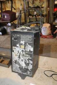 lot 994 image: NAPA Battery ChargerStarter 60200A
