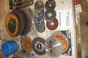 lot 1016 image: Lot of Saw Blades, Grinder Discs, Cut-Off Discs