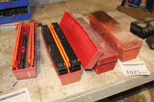 lot 1025 image: Lot of (4) Warning Triangle Flare Kits