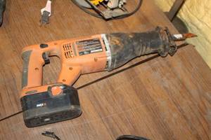 lot 1052 image: Ridgid 18V Cordless Reciprocating Saw R844  with Battery