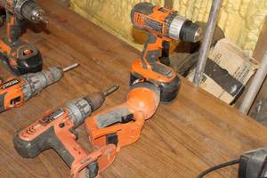 lot 1055 image: Lot of (3) Ridgid 18V Cordless Tools  - 12 Drill R86007, 12 Drill R8411501, Flashlight and One Battery