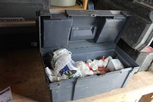 lot 1103 image: Plastic Tool Box 20Lx10Wx10H  with Hardware