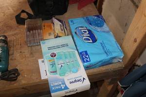 lot 1116 image: Dial Bar Soap Spring Water 22-4oz. Bars, Degree Deoderant Shower Clean 5-pack   with Sharpy Markers and Roller Pens