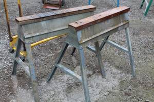 lot 1118 image: Lot of (2) Metal Sawhorses with Wood Top 33Lx23Wx30H