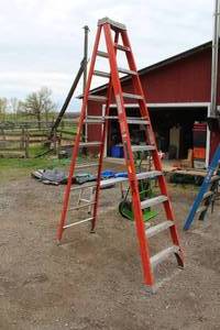lot 1122 image: Louisville Step Ladder 10 Orange