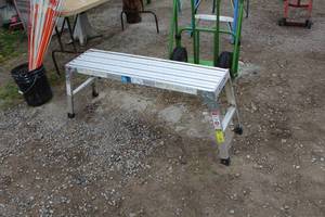 lot 1126 image: Werner Aluminum Work Platform 45-12Lx12Wx20H 250 lbs