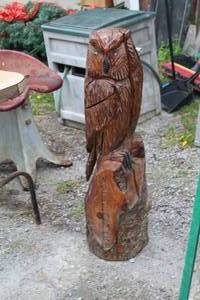 lot 1131 image: Carved Owl Statue with Welcome 39H