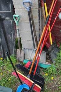 lot 1134 image: Lot of (12) Hand Tools  with Brooms, Shovels, Dust Pans