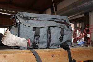lot 1181 image: Tamrac Pro System 13 XP Camera Bag (new)