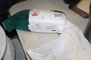 lot 1856 image: Bissell Spot Lifter Hand-Held Spot Remover