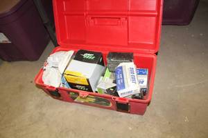 lot 1861 image: Tool Box 20Lx10Wx10H  with Fasteners