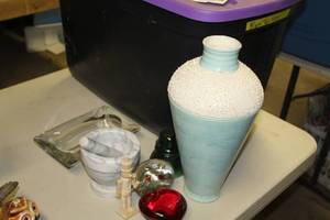 lot 1870 image: Lot of (7) Home Dcor  with Vase, Pestal, Ash Tray, Misc. Dcor