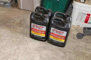 lot 1075 image: Lot of (4) FVP Lubricating Bar & Chain Oil 1-Gallon Plastic Bottle