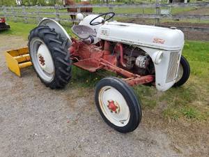 lot 701 image: Vintage 8N Ford Utility Tractor