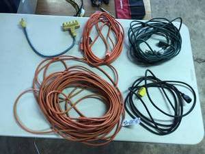lot 1903 image: Lot of (4) Extension Cords