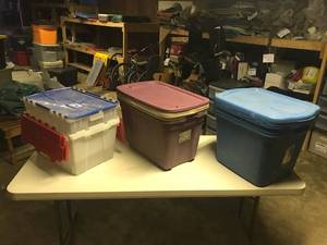 lot 1927 image: Lot of (9) Plastic Tote Bins with Lid