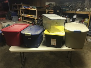 lot 1929 image: Lot of (5) Plastic Tote Bins with Lid