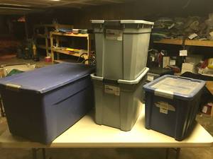 lot 1931 image: Lot of (4) Plastic Tote Bins with Lid