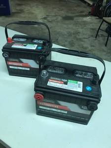 lot 1932 image: Lot of (2) Traveller Automotive Batteries 700 CCA (never used)