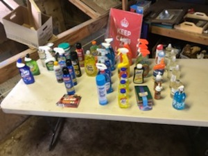 lot 1958 image: Lot of Household Cleaning Supplies (new)